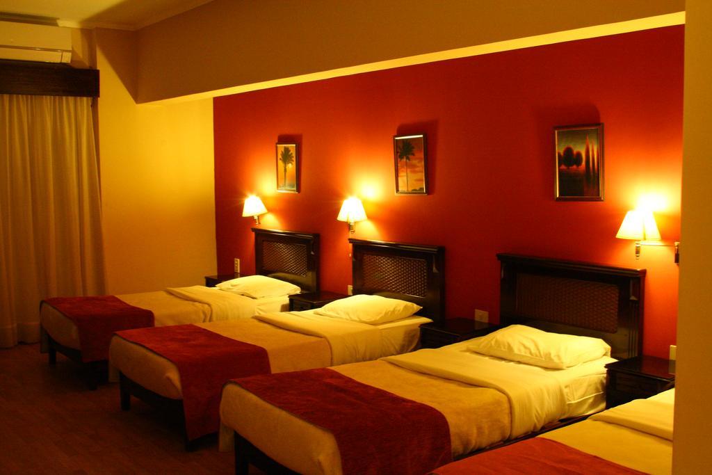 Green Plaza Inn Alexandria Exterior foto